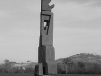18,Personaggio,-1993-2009,-Tecnica-mista-(Terracotta,-gesso,-sabbia,-legno-e-stucco),-cm-203-55-16